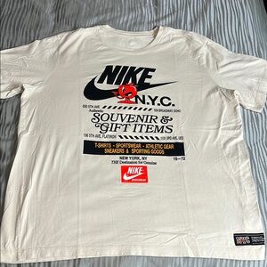 Nike White Short Sleeve Tee